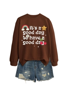 Sweat-shirt marron à motif et short en jean déchiré avec lavage effet vintage