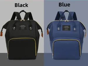 Vue frontale des sacs à dos maman noir et bleu avec grande capacité et double poignée