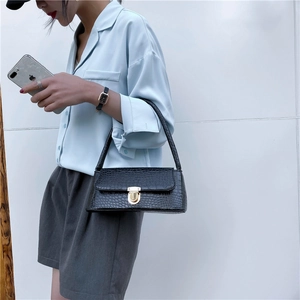 Classic black crocodile pattern shoulder bag with a gold metal buckle for women