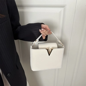 Women Handbag Crossbody Bag PU Leather Top Handle Gold V Hardware Flap Elegant Daily Commute Fashionable Shoulder Bag