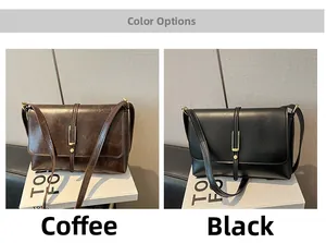 Détails de la texture vintage et des boucles métalliques sur sacs noir et marron