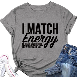T-shirt gris I MATCH ENERGY avec nœud à l'ourlet et short en jean assorti