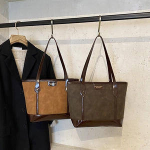 Women's spring large tote bags in brown suede and glossy leather patchwork design