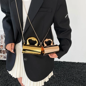 Minimalistische Metall-Spiegelhandtaschen in Gold und Roségold mit eleganten Ketten
