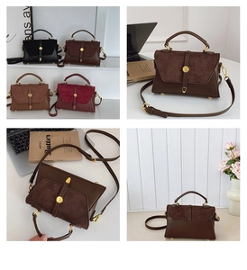 Dettaglio di borse vintage in pelle e pelle scamosciata patchwork in quattro colori