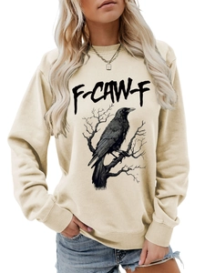 Dettaglio della stampa con aquila e scritta F-CAW-F sulla felpa girocollo beige