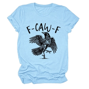 Himmelblaues Baumwoll-T-Shirt mit Rabengrafikdruck und F-CAW-F Schriftzug-Design