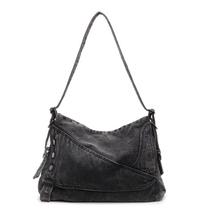 Borsa tote in denim nero retrò con finitura lavata e borchie metalliche per donna