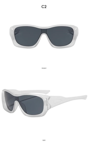 Vues de face et de côté de lunettes de soleil sportives blanc translucide à verres gris