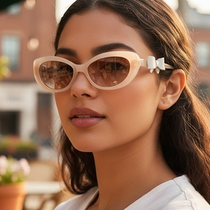Lunettes De Soleil Œil De Chat Avec Nœud Monture PC Protection UV400 Lunettes De Mode Rétro Pour Femmes Style Y2K