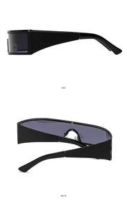 Detailansicht der Seiten- und Rückansicht der futuristischen schwarzen Wickelbrille