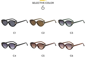 Vue détaillée de six lunettes de soleil œil-de-chat avec charnières à fleurs de rose dorée