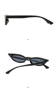 Détails latéraux et arrière des lunettes de soleil œil de chat noires avec strass