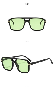 Vues de face et de profil de lunettes de soleil vintage carrées avec double pont doré