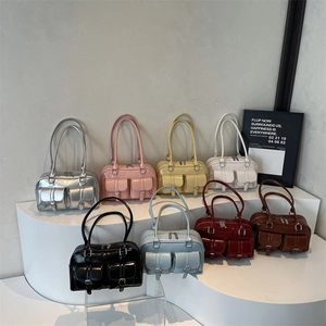 Large capacity vintage tote bag in various colors with double handles and buckle pockets