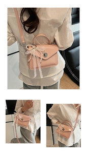 Détails du sac à main en cuir rose avec nœud en dentelle perlée et fermoir pivotant argenté