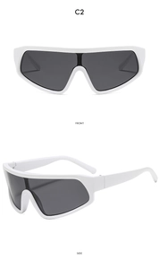Vues frontale et latérale des lunettes de cyclisme sport blanches à verres sombres