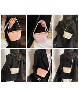 Collage de mini sacs seaux rose et beige montrant les options de porté épaule et croisé