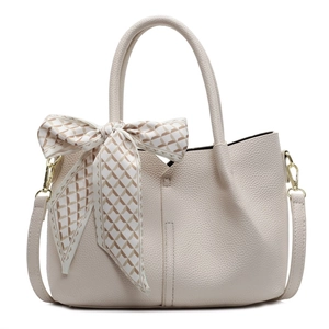 Sac seau élégant en similicuir beige avec motif litchi et foulard en soie décoratif