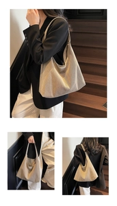 Drei-Ansichten-Layout einer großen glitzernden Jeans-Einkaufstasche in verschiedenen Winkeln