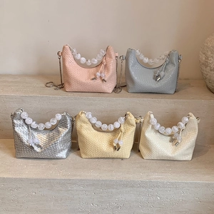 Sacs portés épaule tissés en cinq couleurs avec poignée perle et bandoulière chaîne