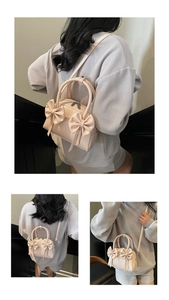 Sac Boston rose à nœuds avec bandoulière réglable vu de dos et de côté