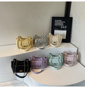 Quilted diamond lattice handbags in seven colors with metal chain shoulder straps