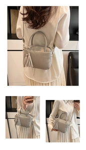 Collage d'un sac à main gris plissé avec glands montré sous divers styles de porté