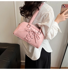 Rosa PU Leder Schultertasche für Damen, vintage Schnürung Kissen Handtasche, stilvolle Pendler Tasche.
