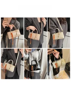 Détails de petits sacs carrés en cuir ciré pour femmes dans une variété de couleurs