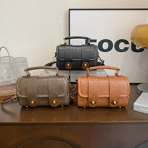 Γυναικείο Ρετρό Δερμάτινο Τσαντάκι Crossbody PU Μόδα Μονόχρωμο Τσάντα Ώμου με Μεταλλικό Κούμπωμα και Λαβή