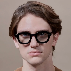 Moderne Unisex Polygon Sonnenbrille mit schwarzem dickem Rahmen für optimalen Sonnenschutz