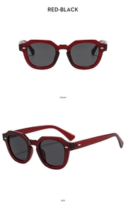 Vorder- und Seitenansicht der stilvollen roten Polygon-Sonnenbrille mit schwarzen Gläsern
