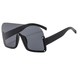 Lunettes de soleil carrées sans monture avec verres gris et rivets métalliques chic
