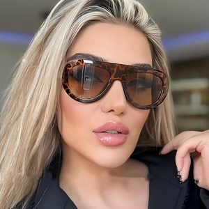 Lunettes de soleil aviateur ovales surdimensionnées avec monture léopard mode