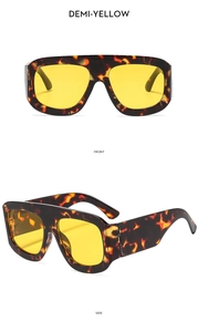 Front- und Seitenansicht der Demi-Sonnenbrille mit gelben Gläsern im Retro-Quadrat-Design