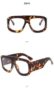 Vorder- und Seitenansicht der übergroßen quadratischen Sonnenbrille mit Schildpatt-Rahmen