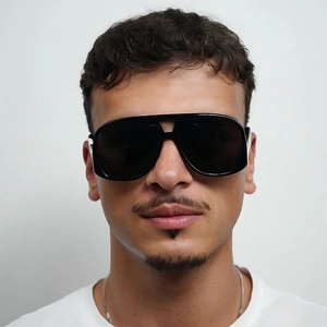 Fashionable oversized aviator sunglasses with flat top and black frames for men and women