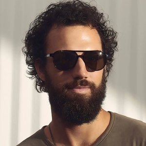 Lunettes de soleil aviateur avec monture écaille à double pont et verres marron