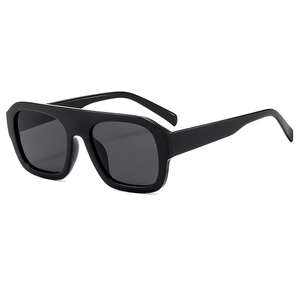 Lunettes de soleil carrées oversize noires pour femmes avec monture épaisse et verres