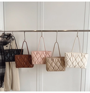 Quilted tote bags in five colors with diamond embroidery and long shoulder straps
