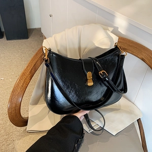 Retro French Hobo Bag Glossy PU Leather Crossbody Shoulder Bag For Women Vintage Gold Buckle Adjustable Strap Commuter