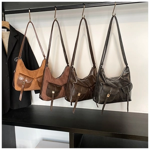Vintage motorcycle style women shoulder bag, retro large capacity casual hobo tote bag.