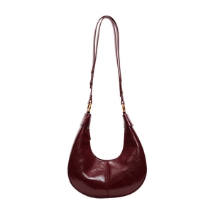 Fashionable wine red crescent dumpling shoulder bag with glossy crinkle leather finish