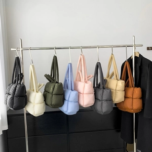Sac Cabas Matelassé Grande Capacité Sac À Main Rembourré Nylon Souple Léger Décontracté Mode Hiver Femmes