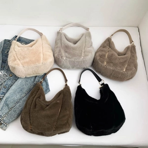 Sac À Main Hobo En Peluche Fausse Fourrure Grande Capacité Doux Mode Automne Hiver Sac Sous L'Aisselle Pour Femme Quotidien