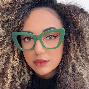 Vintage Cat Eye Sunglasses Thick PC Frame AC Lens UV400 Protection Outdoor Travel Fashion Trendy Retro Shades For Women