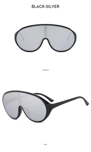 Détails des lunettes de soleil oversize à monture noire avec verres à effet miroir argenté