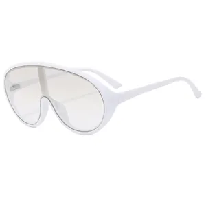 Lunettes de soleil oversize blanches avec monture futuriste monobloc pour femmes chic
