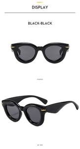 Dettagli di occhiali da sole vintage neri cat-eye con rivetti dorati da varie angolazioni